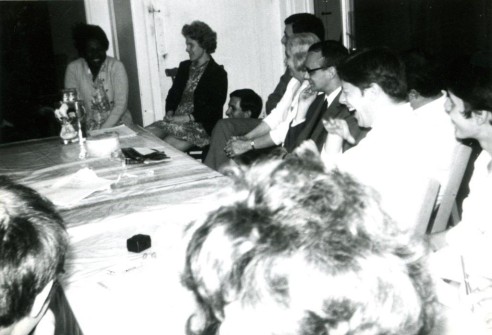 Barbara presenta i Principi Divini a Milano 1969