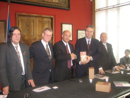 La delegazione israeliana riceve un riconoscimento dal sindaco di Pesaro, 2007
